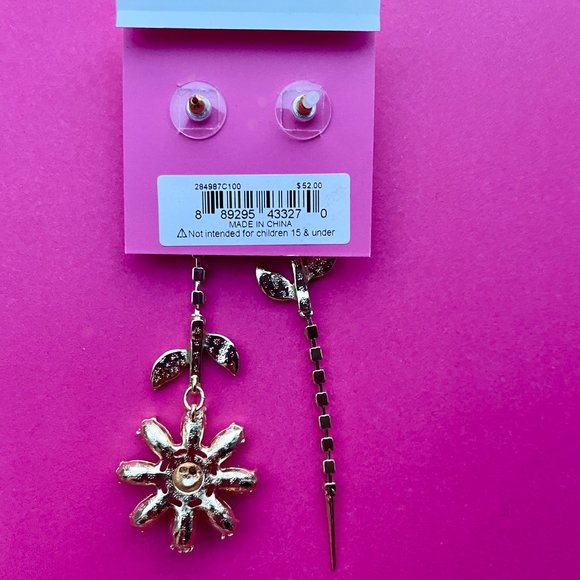 NWT Betsey Johnson Rhinestone Daisy Flower Mismatched Earrings - Picture 3 of 4